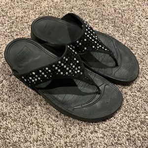 Fitflop NOVY; Suede Toe-Post Sandals (8)